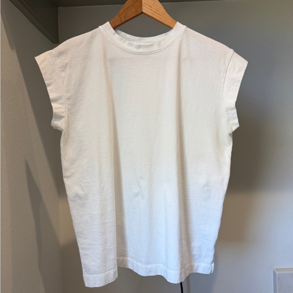 Classic White Sleeveless Tee, New Day, size XS